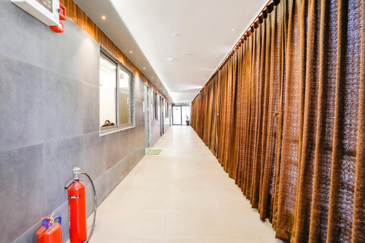 Fabhotel Magnus Súrat Exteriér fotografie